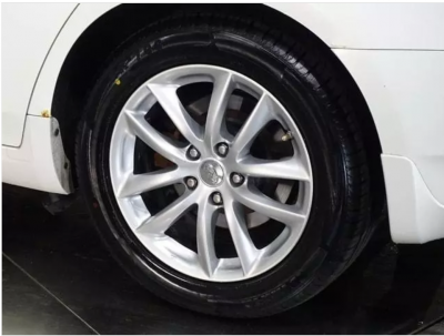 G37 visible wheel well rust.PNG